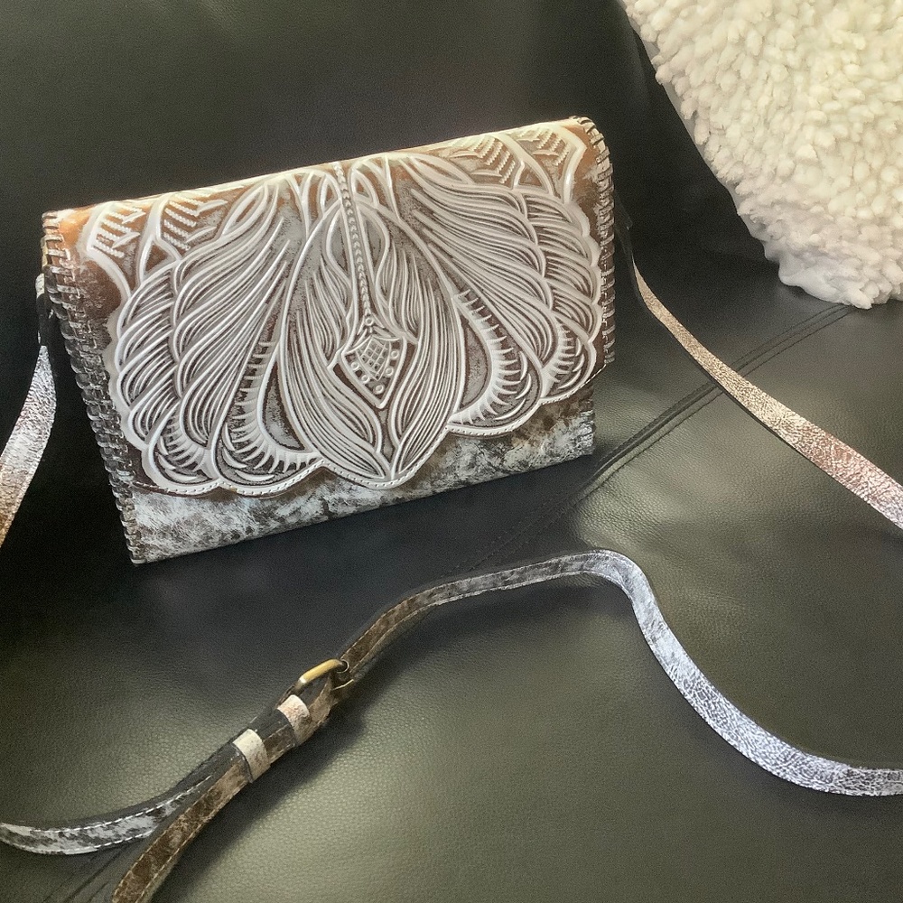 Patricia Nash Leather crossbody bag